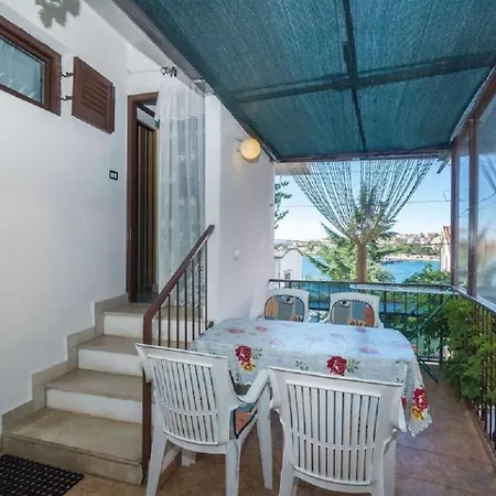 Apartment Dane-30m From Sea