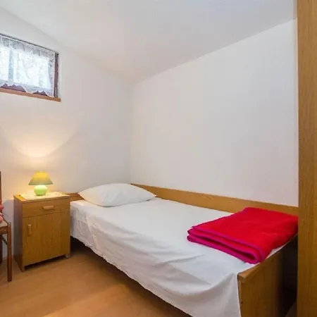 Dane-30m From Sea Apartment