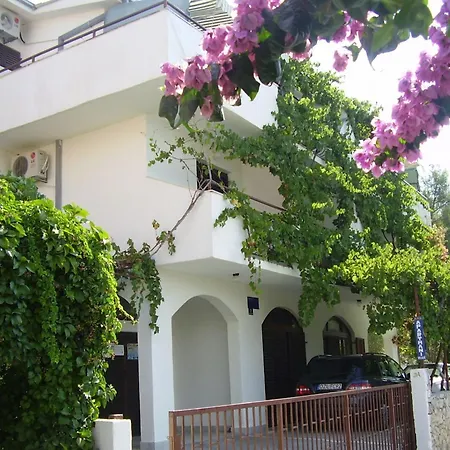 Apartment Dane-30m From Sea
