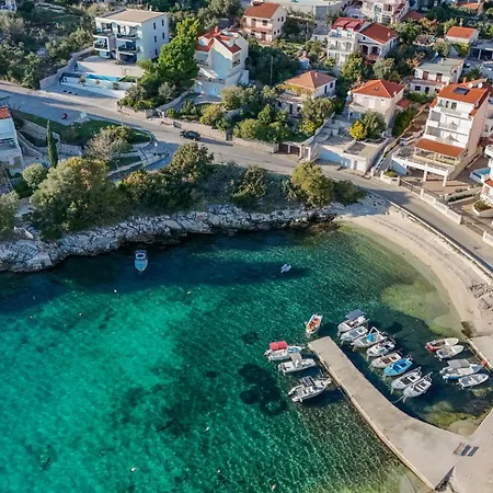 Dane Trogir